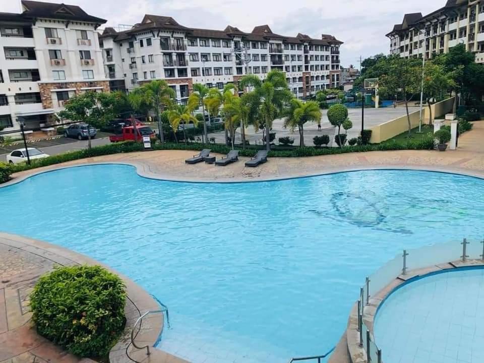Ri'S One Oasis W Free Pool Back Of Sm City Mall Davao City Exterior foto
